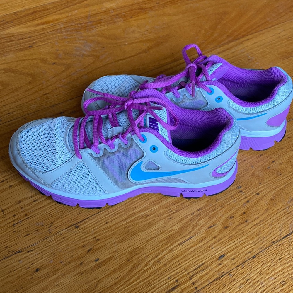 Nike Lunar Forever 2 Sneakers